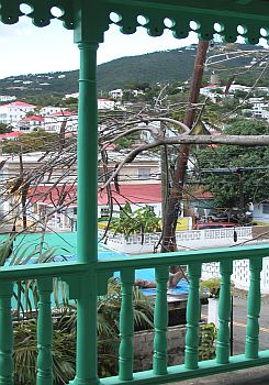 Foto af Blackbeard's Hill set fra Bluebeard's Hill, St. Thomas.